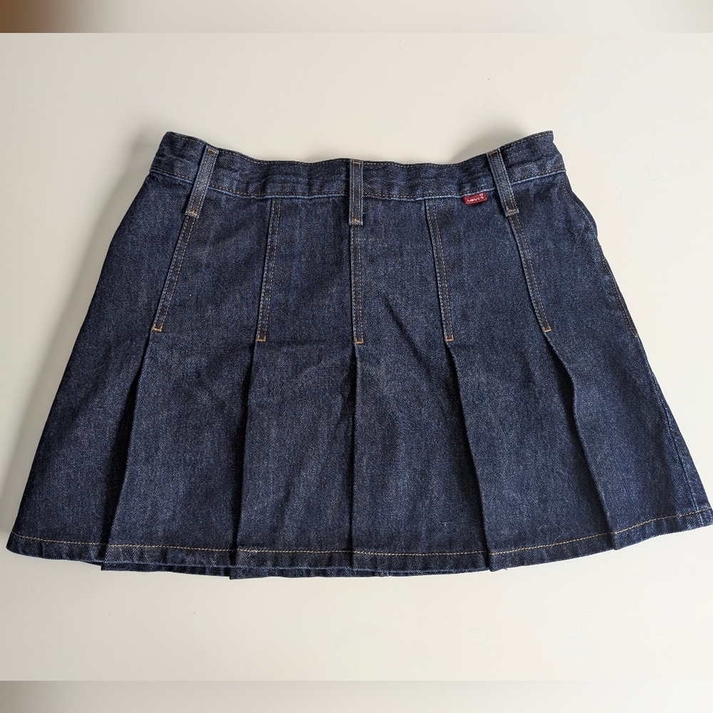 Levi's Pleated Denim Skirt - Picture 2 of 2